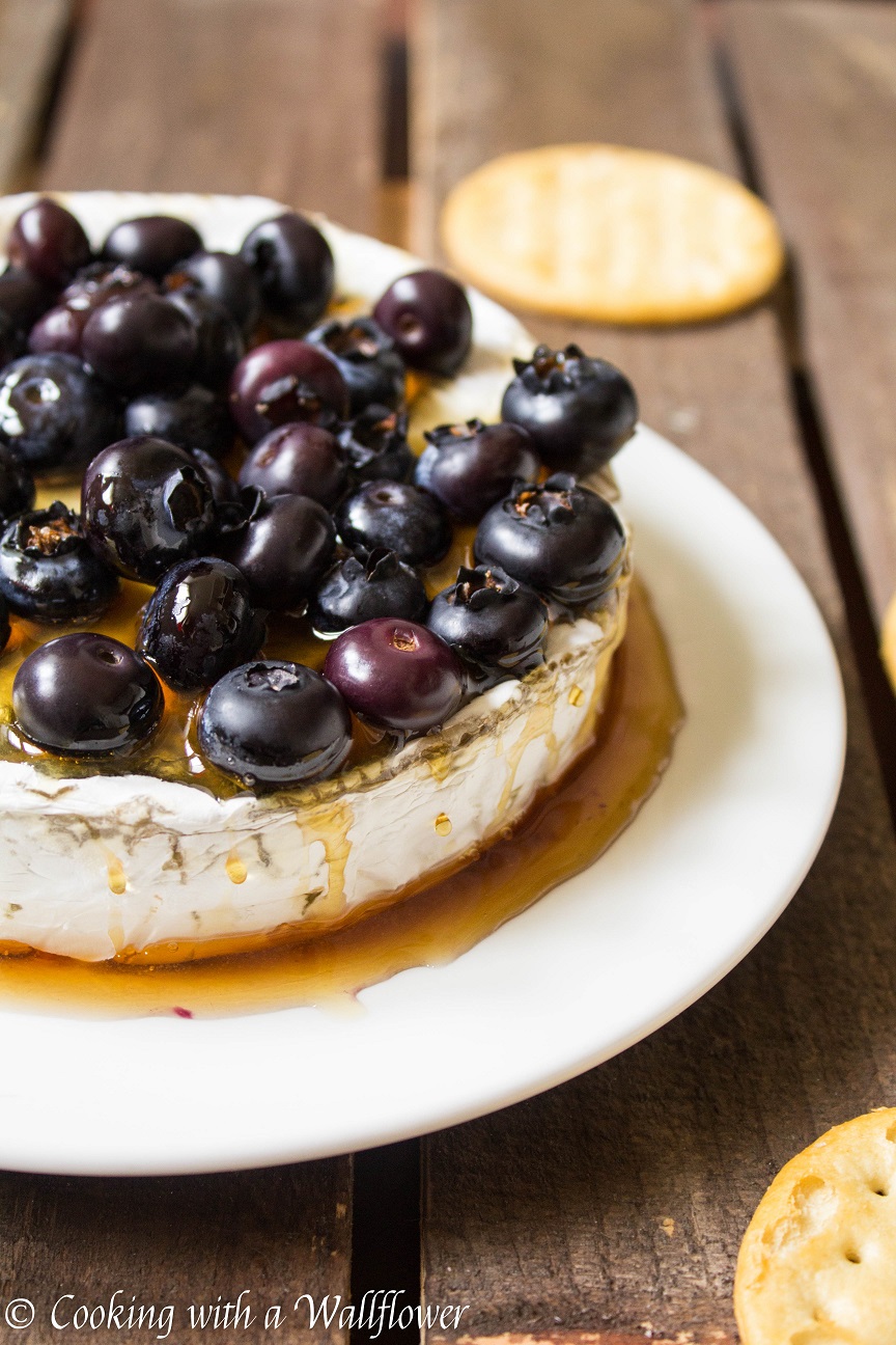 Baked Brie with Honey and Blueberries