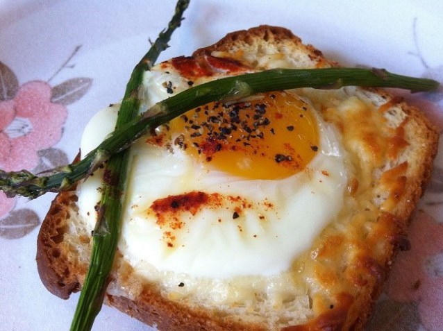 Baked Egg Topped with Asparagus on Toast