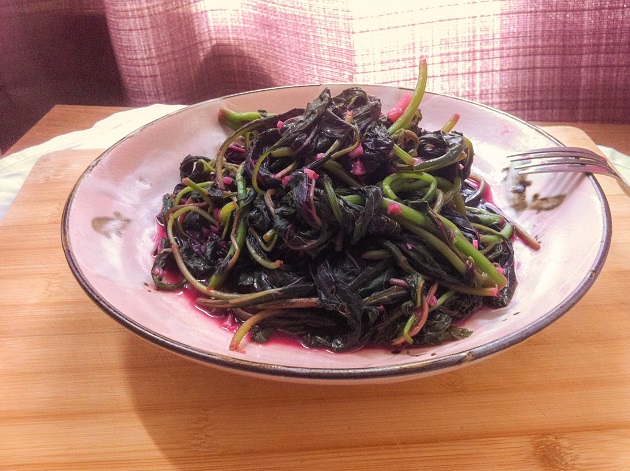 Garlic Red Amaranth Stir Fry