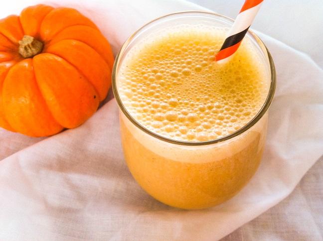 Pumpkin Pie Smoothie | Cooking with a Wallflower
