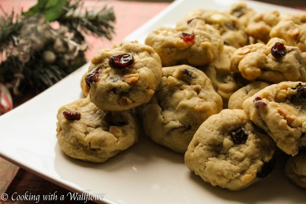Cranberry White Chocolate Macadamia Nut Cookies | Cooking with a Wallflower
