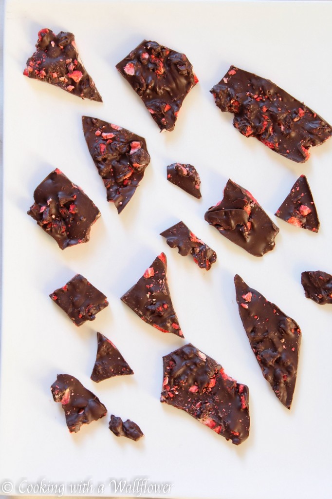 Chocolate Covered Strawberry Bark | Cooking with a Wallflower