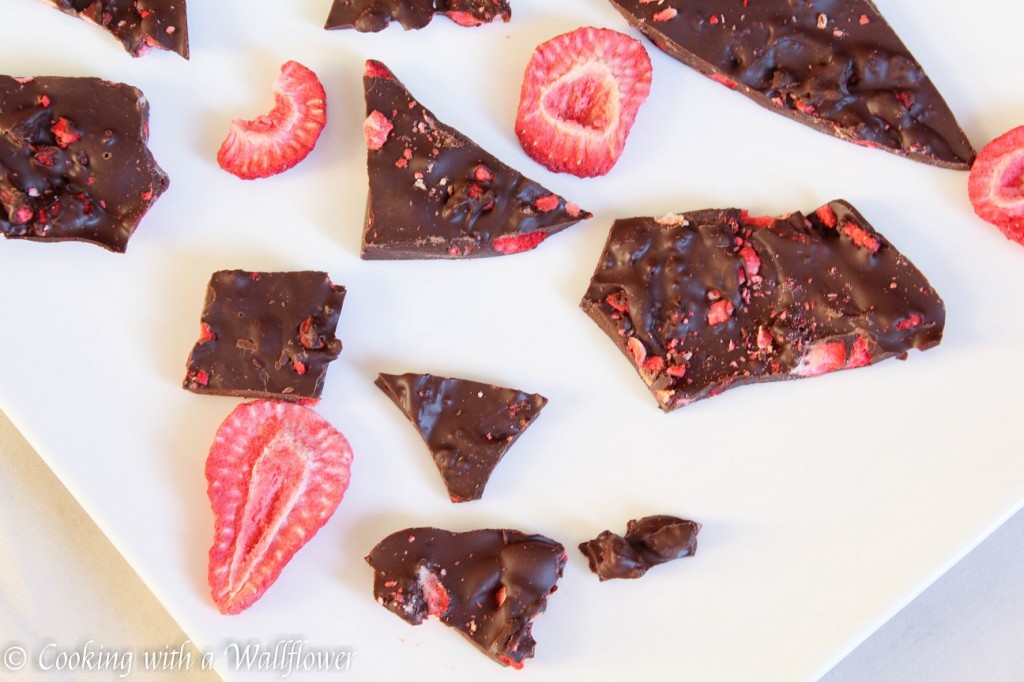 Chocolate Covered Strawberry Bark | Cooking with a Wallflower