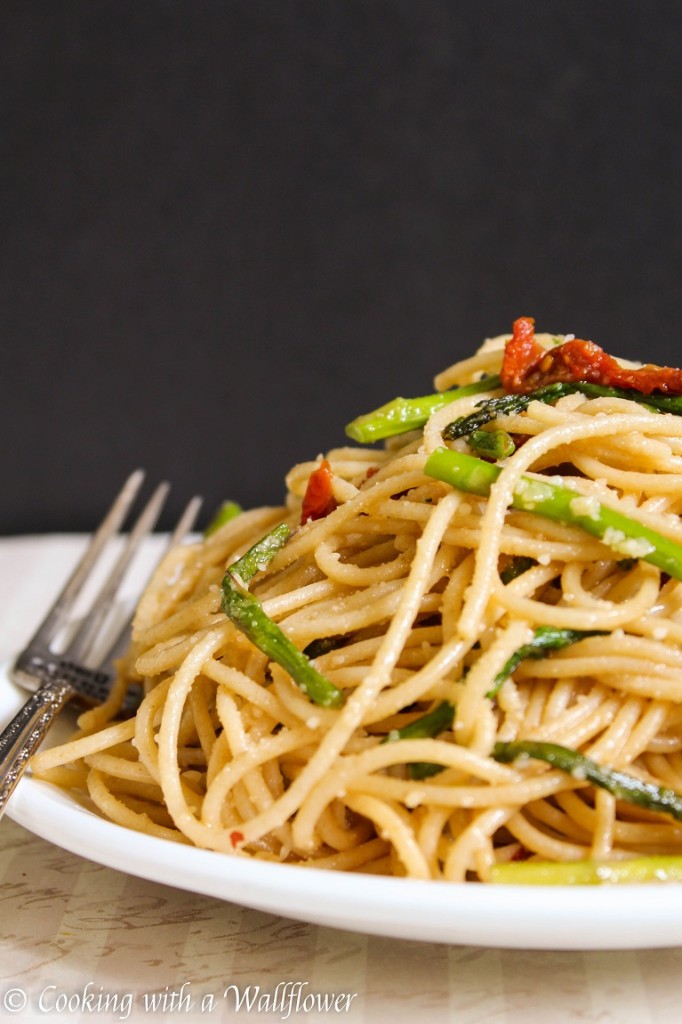 Roasted Asparagus and Sun-Dried Tomato Pasta | Cooking with a Wallflower