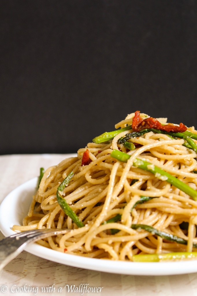 Roasted Asparagus and Sun-Dried Tomato Pasta - Cooking with a Wallflower