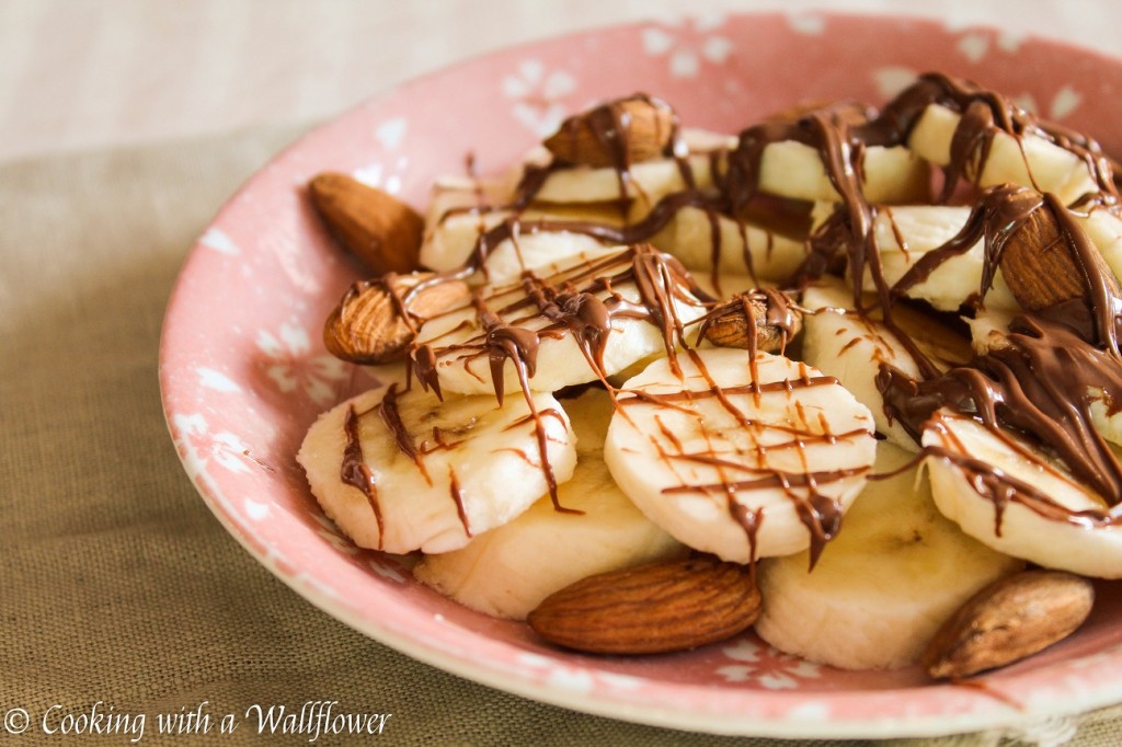 Banana and Toasted Almonds with Nutella Drizzle | Cooking with a Wallflower