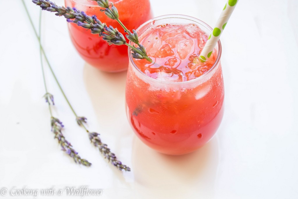 Strawberry Lavender Lemonade | Cooking with a Wallflower