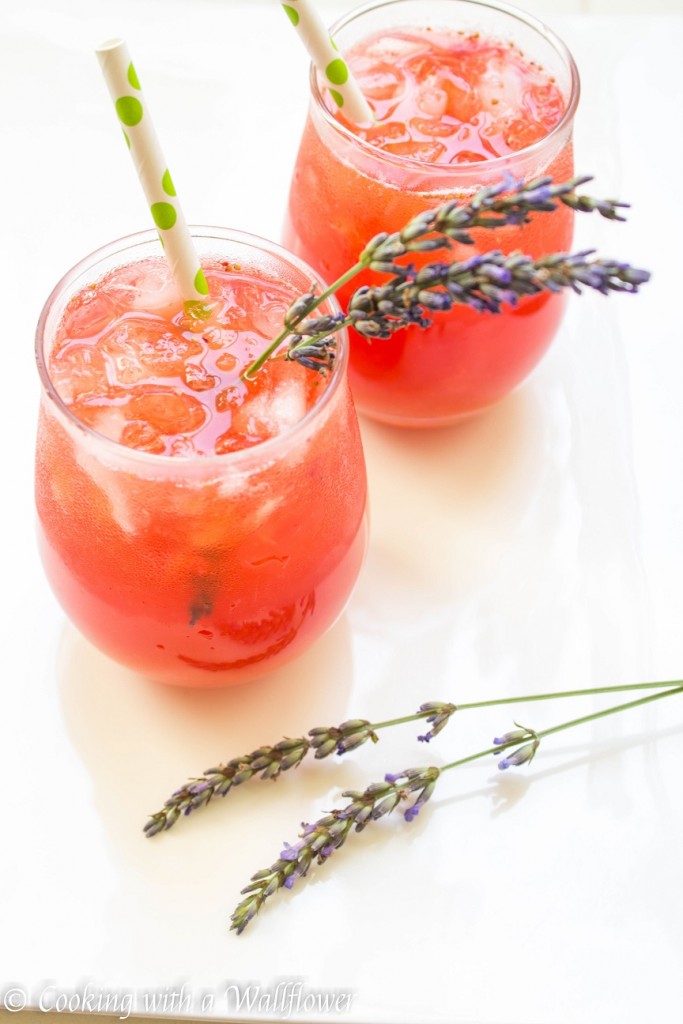 Strawberry Lavender Lemonade | Cooking with a Wallflower