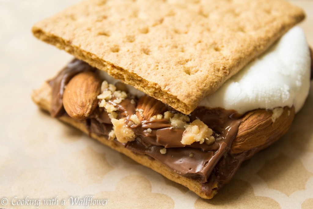 Almond Toffee Crunch S'mores | Cooking with a Wallflower
