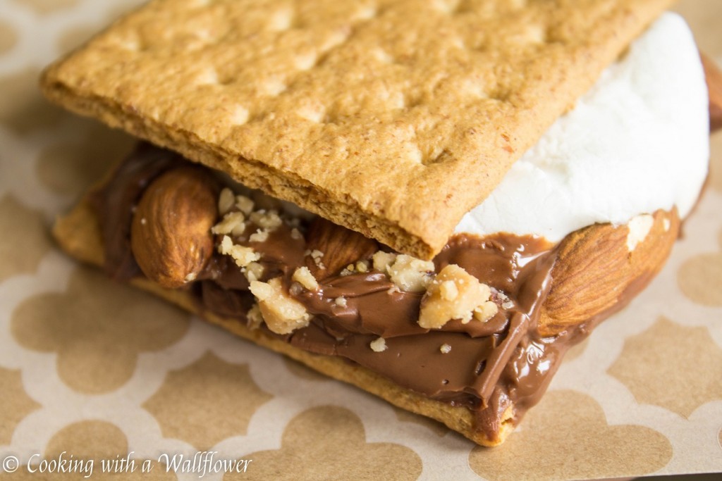 Almond Toffee Crunch S'mores | Cooking with a Wallflower