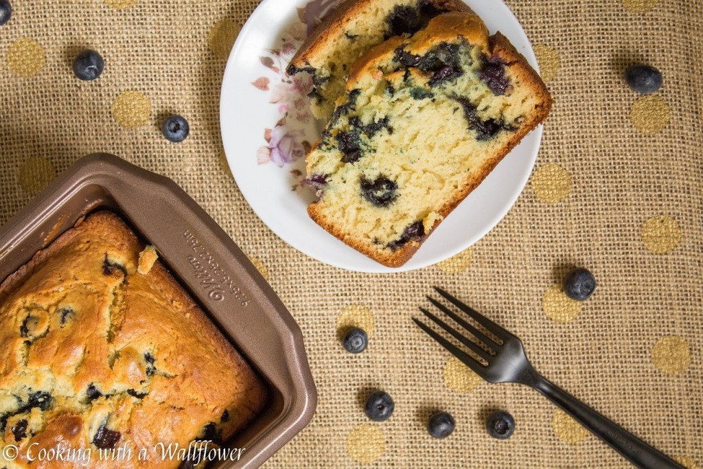 Blueberry Bread | Cooking with a Wallflower