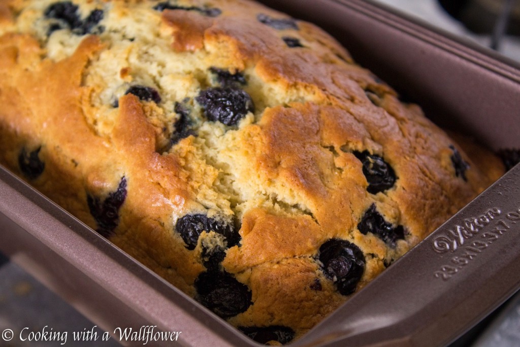 Blueberry Bread | Cooking with a Wallflower