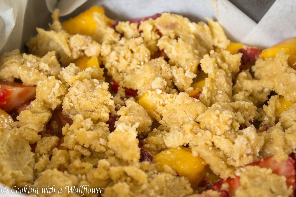 Strawberry Peach Crumble Bars | Cooking with a Wallflower
