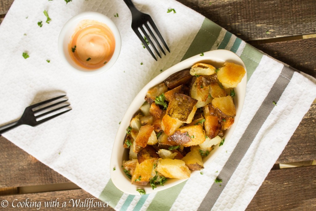 Crispy Roasted Potatoes with Sriracha Mayo | Cooking with a Wallflower