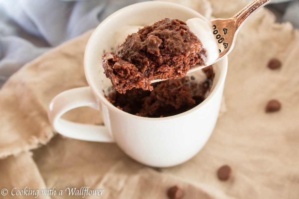 5 Minute Chocolate Mug Cake | Cooking with a Wallflower