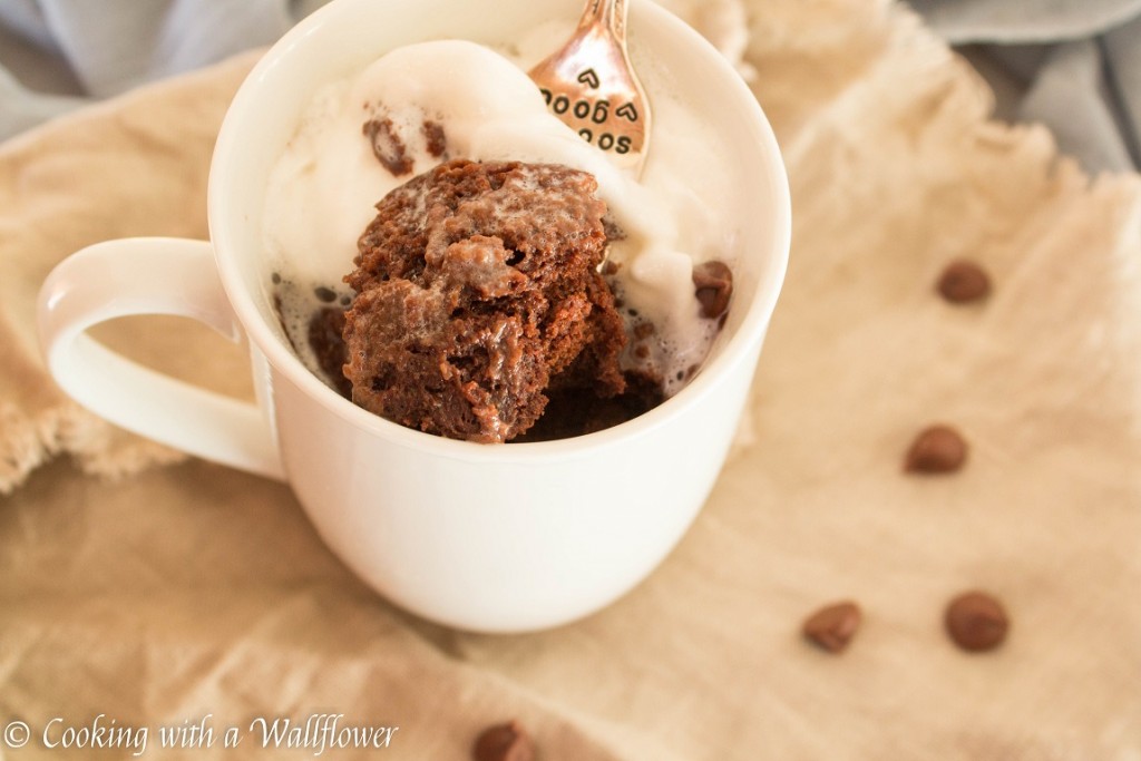 5 Minute Chocolate Mug Cake | Cooking with a Wallflower