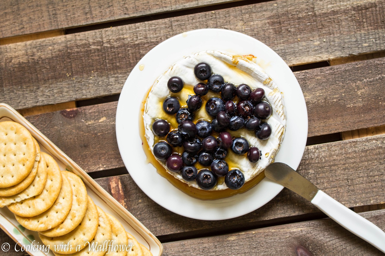 Baked Brie with Honey and Blueberries