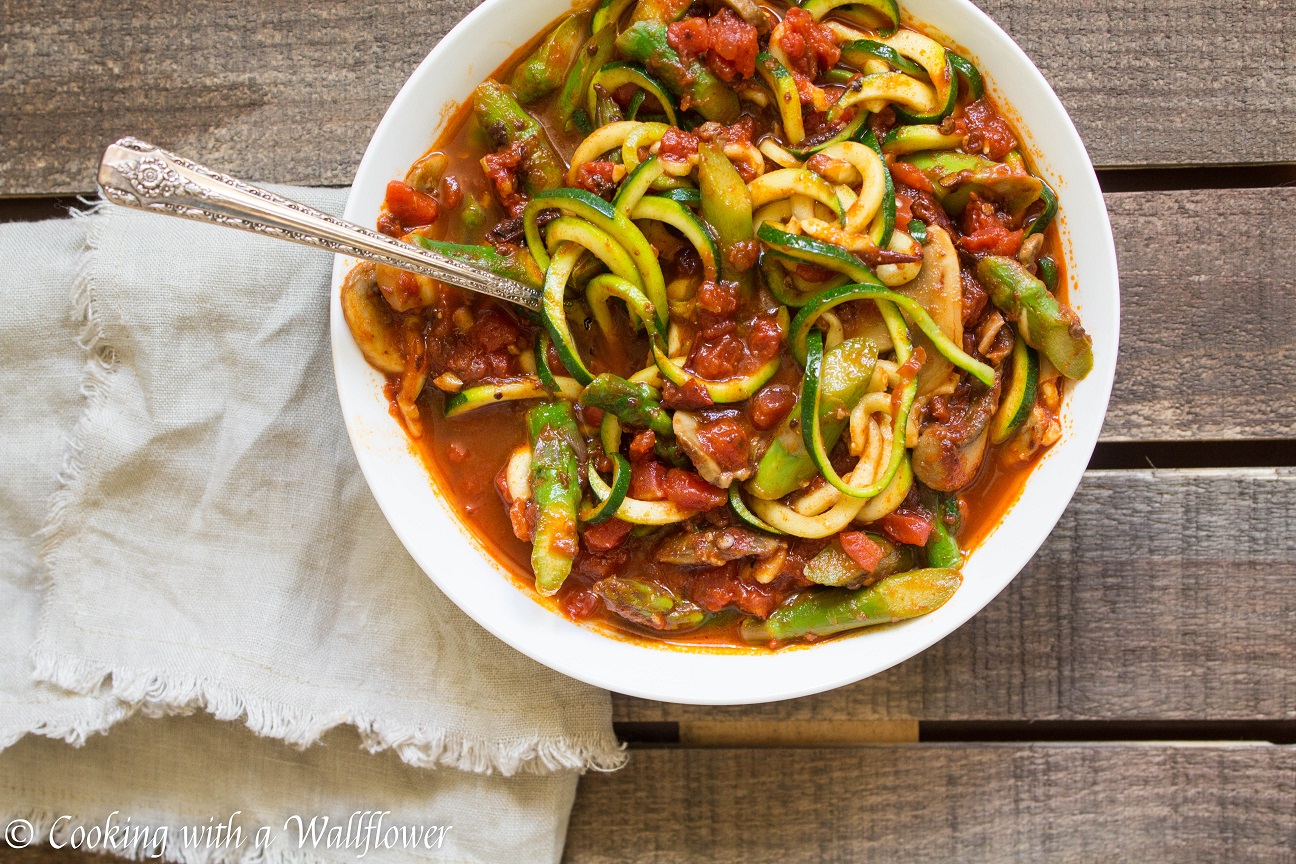 Zucchini Noodles in Spicy Chipotle Tomato Sauce with Asparagus and Mushrooms