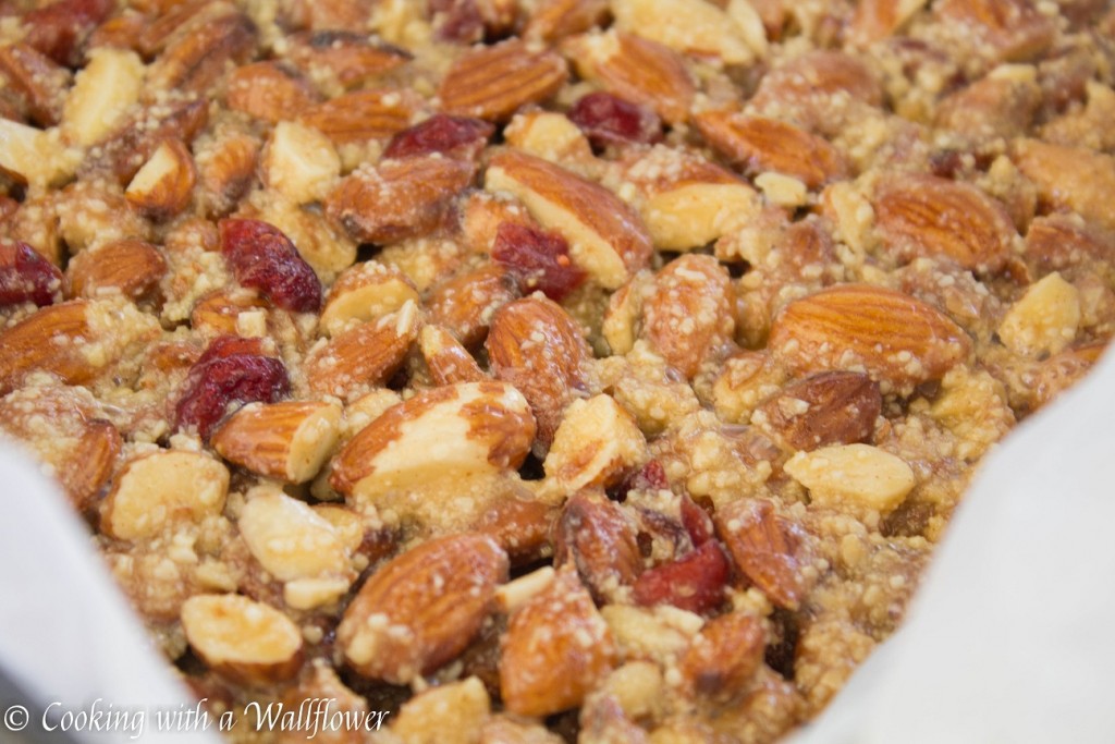 Cranberry Almond Snack Bars | Cooking with a Wallflower