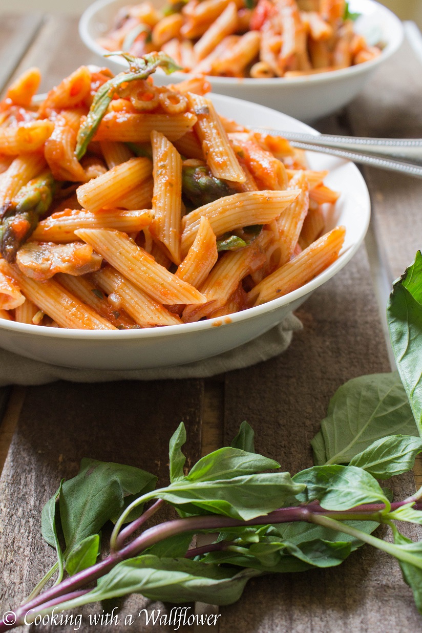 Penne in Spicy Marinara Sauce with Fresh Asparagus and Mushroom