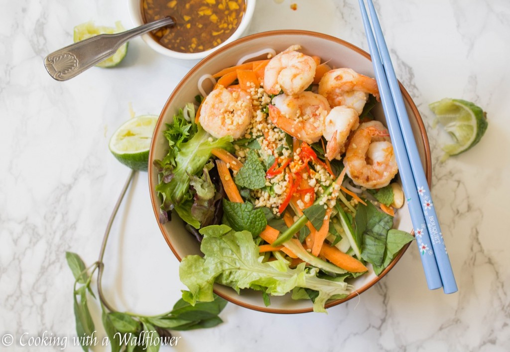 Garlic Shrimp Spring Roll Bowls with Garlic Tamarind Vinaigrette | Cooking with a Wallflower