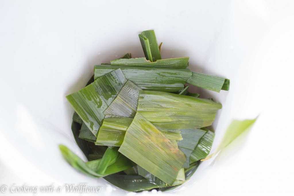 Two-Ingredient Pandan Extract | Cooking with a Wallflower