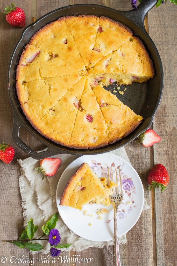 Honey Strawberry Skillet Cornbread | Cooking with a Wallflower