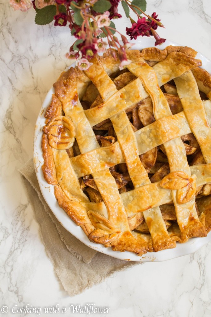 Apple Pear Pie | Cooking with a Wallflower