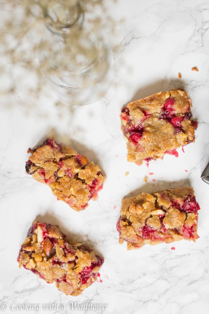 Cranberry Crisp Bars | Cooking with a Wallflower