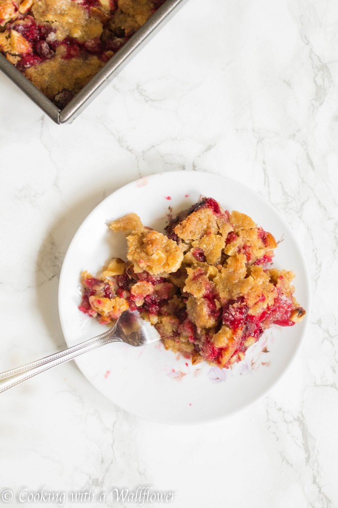 Cranberry Crisp Bars | Cooking with a Wallflower