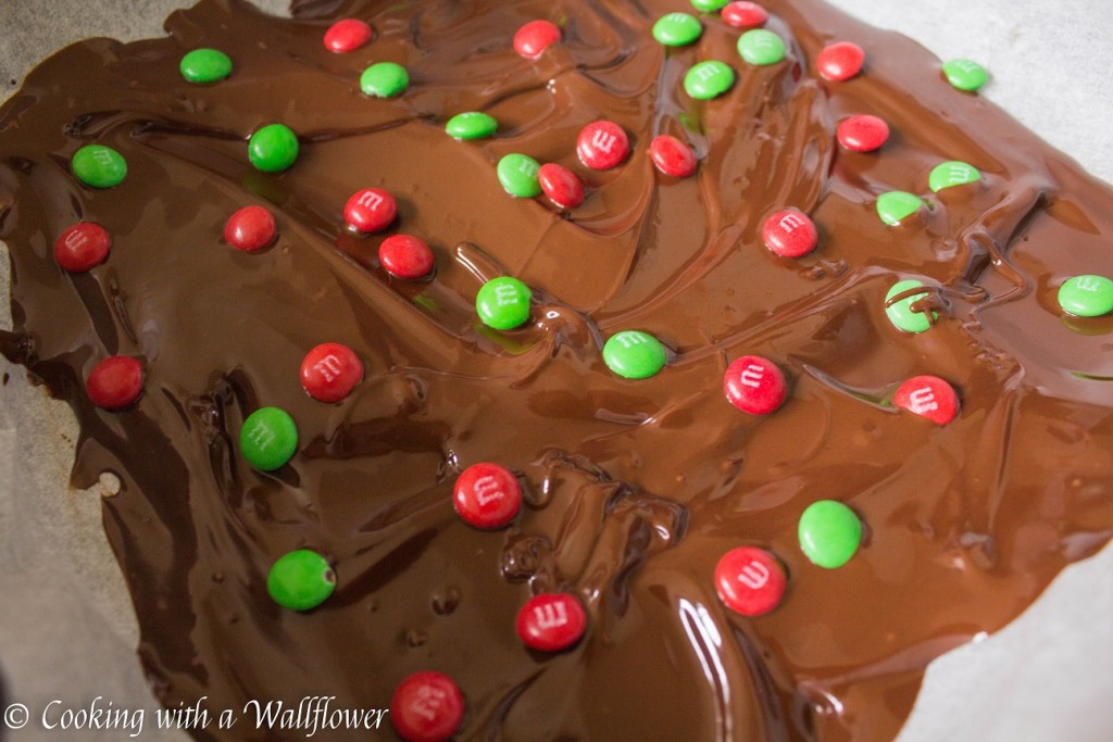 M&M's Chocolate Bark | Cooking with a Wallflower