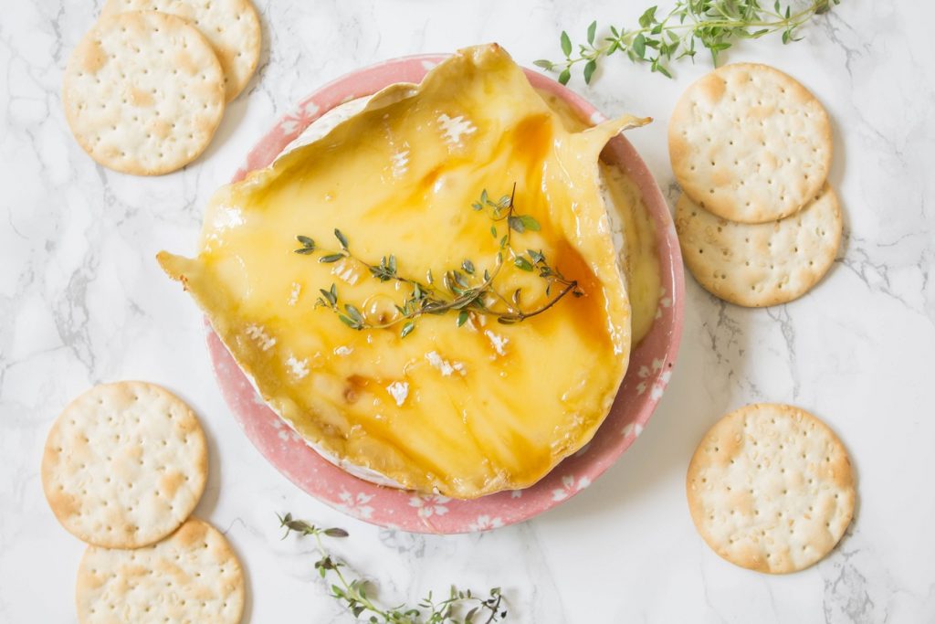 Baked Honey Thyme Brie | Cooking with a Wallflower