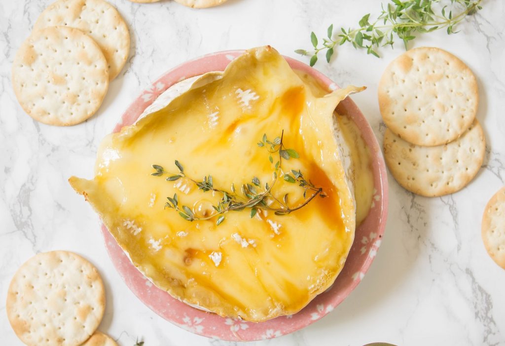 Baked Honey Thyme Brie | Cooking with a Wallflower