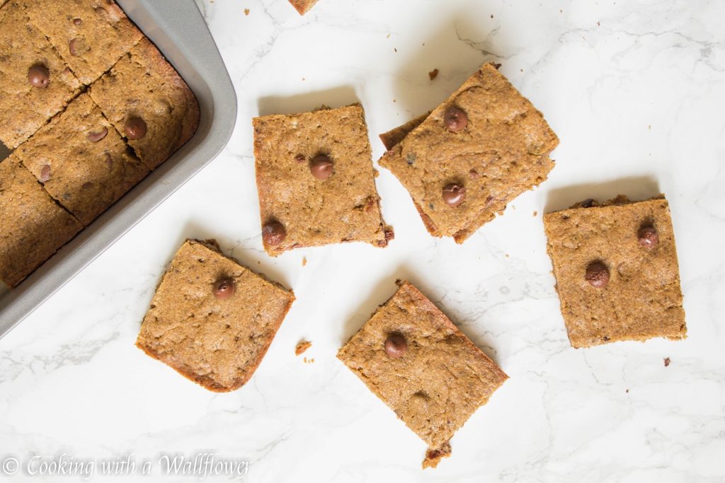 Mocha Chocolate Chip Cookie Bars | Cooking with a Wallflower