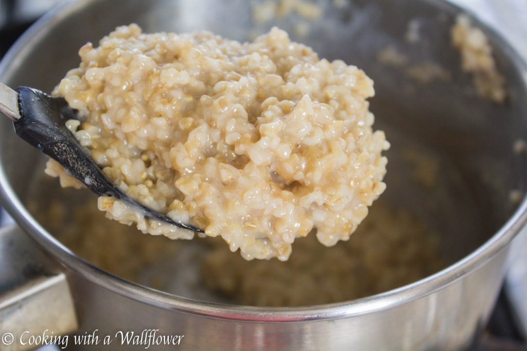 Maple Vanilla Steel Cut Oatmeal | Cooking with a Wallflower