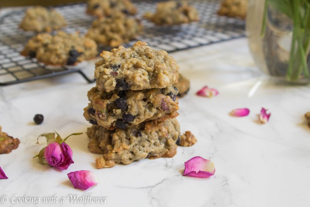 Wild Blueberry Pistachio Oatmeal Cookies | Cooking with a Wallflower