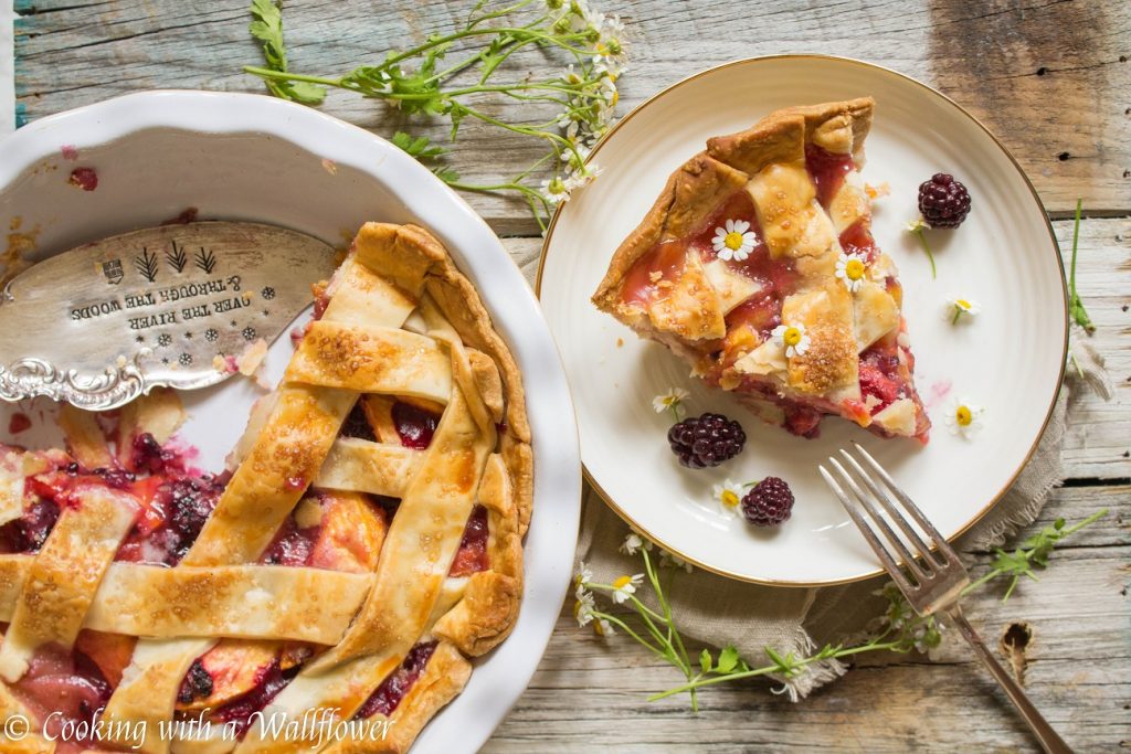 Blackberry Peach Pie | Cooking with a Wallflower