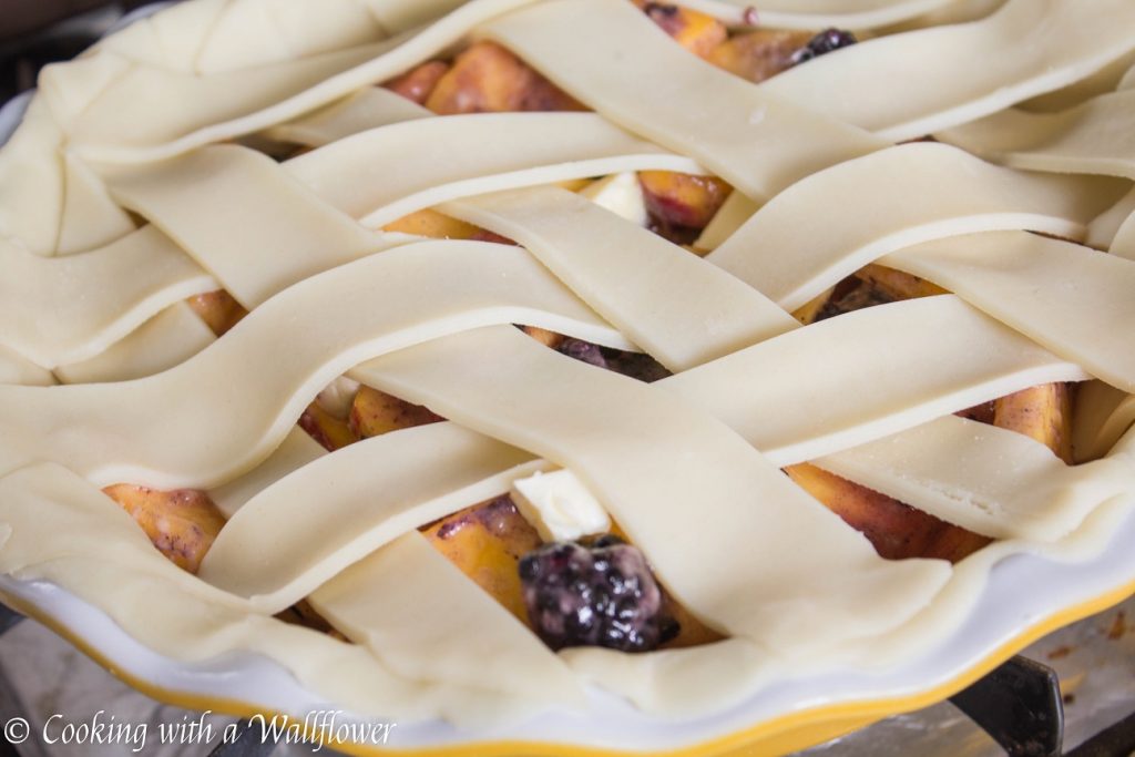 Blackberry Peach Pie | Cooking with a Wallflower