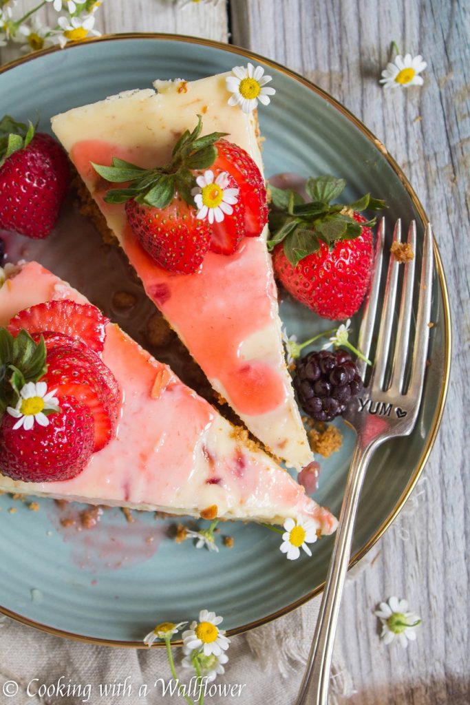 Small Batch Vanilla Cheesecake with Strawberry Rosé Wine Sauce | Cooking with a Wallflower