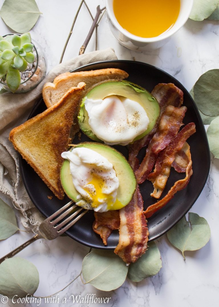 Poached Eggs in Avocado with Bacon and Buttered Toast