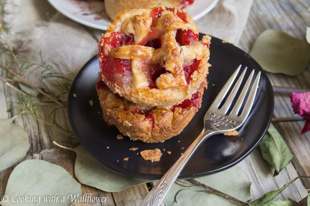 Mini Strawberry Pies | Cooking with a Wallflower