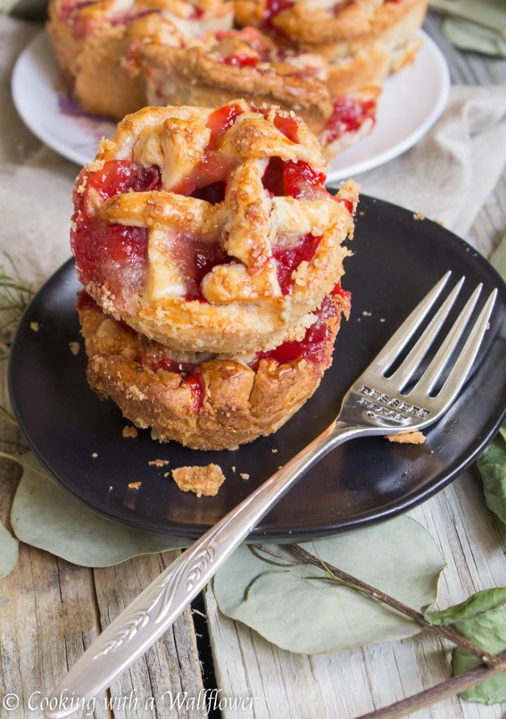 Mini Strawberry Pies | Cooking with a Wallflower