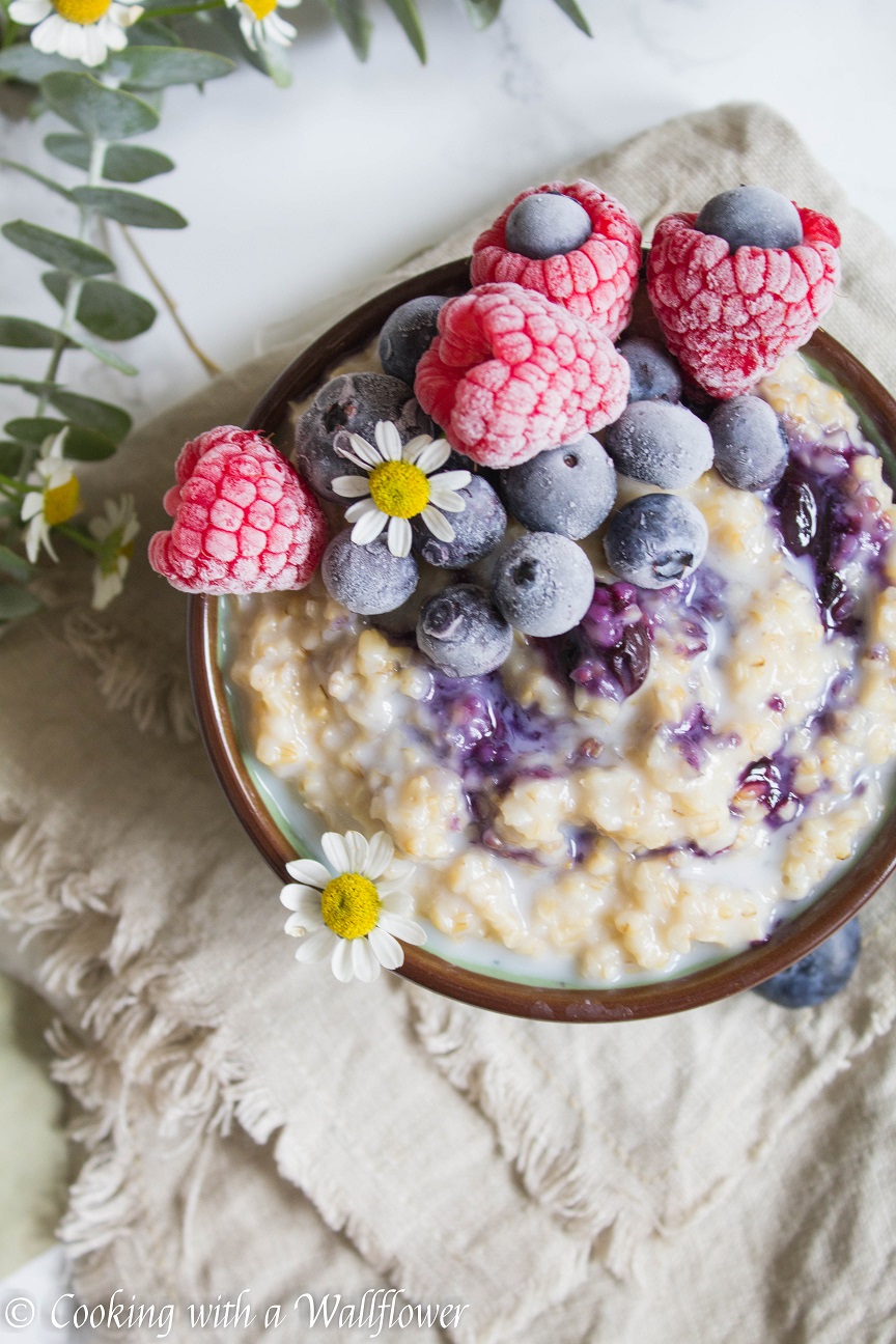 Blueberries and Cream Steel Cut Oatmeal - Cooking with a Wallflower