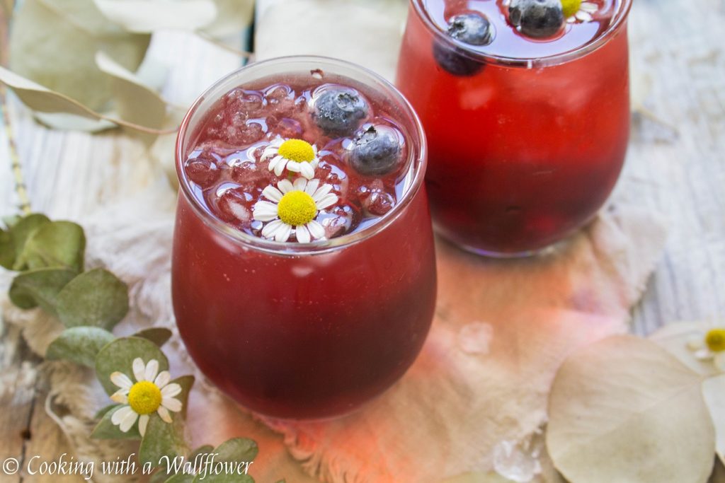 Blueberry Hibiscus Iced Tea | Cooking with a Wallflower