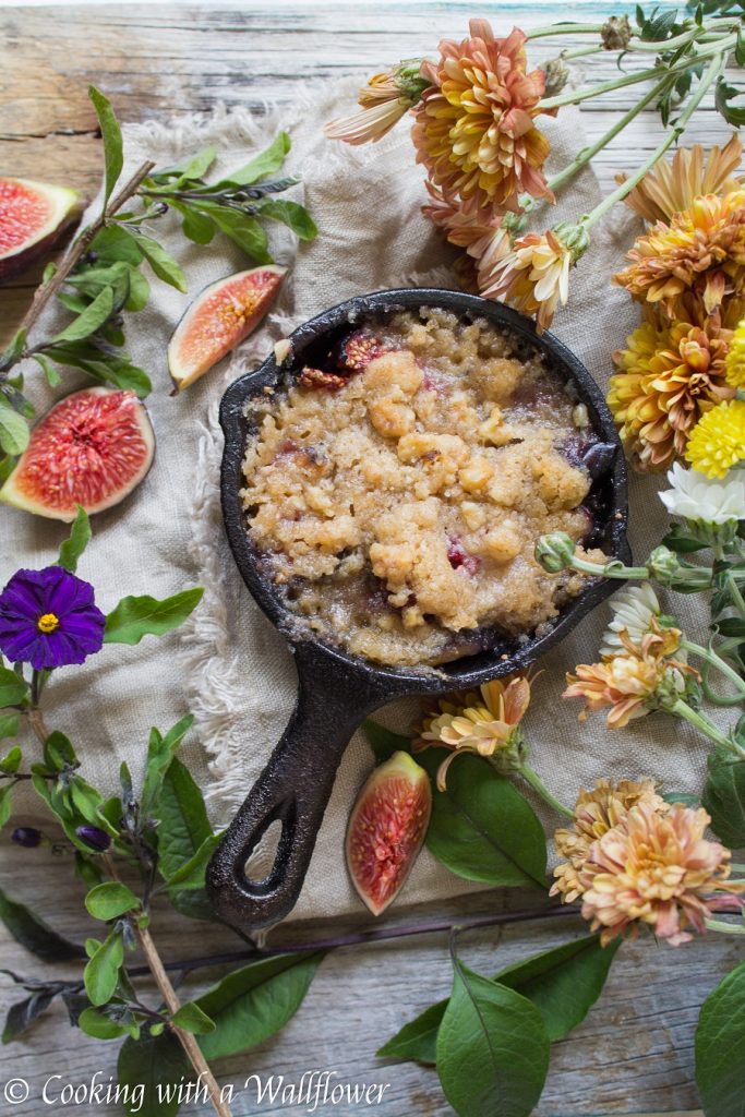 Maple Fig Streusel Crumble | Cooking with a Wallflower