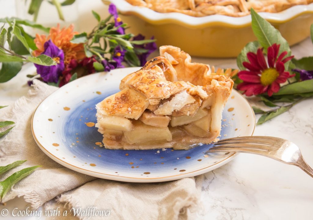 Honey Apple Pie | Cooking with a Wallflower