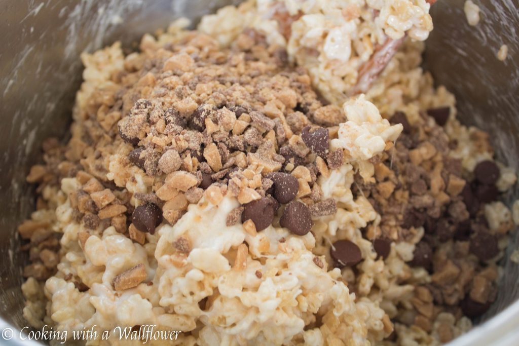 Chocolate Chip Toffee Rice Crispy Treats | Cooking with a Wallflower