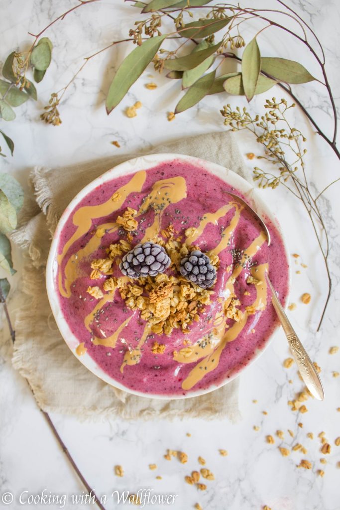 Mixed Berry Smoothie Bowl  | Cooking with a Wallflower