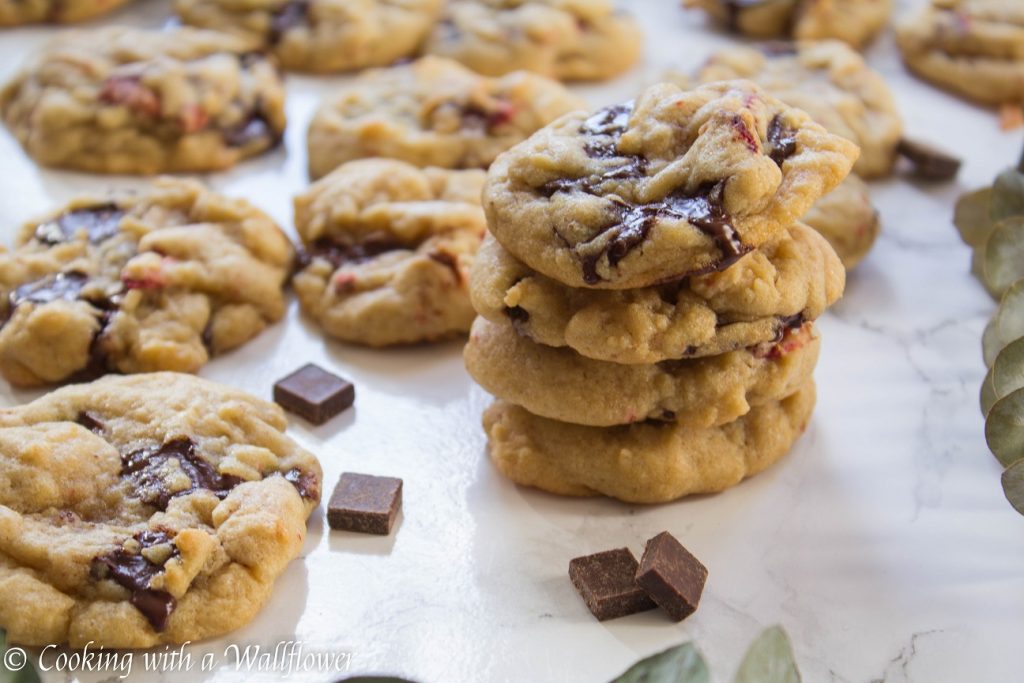 Strawberry Dark Chocolate Chunk Cookies | Cooking with a Wallflower