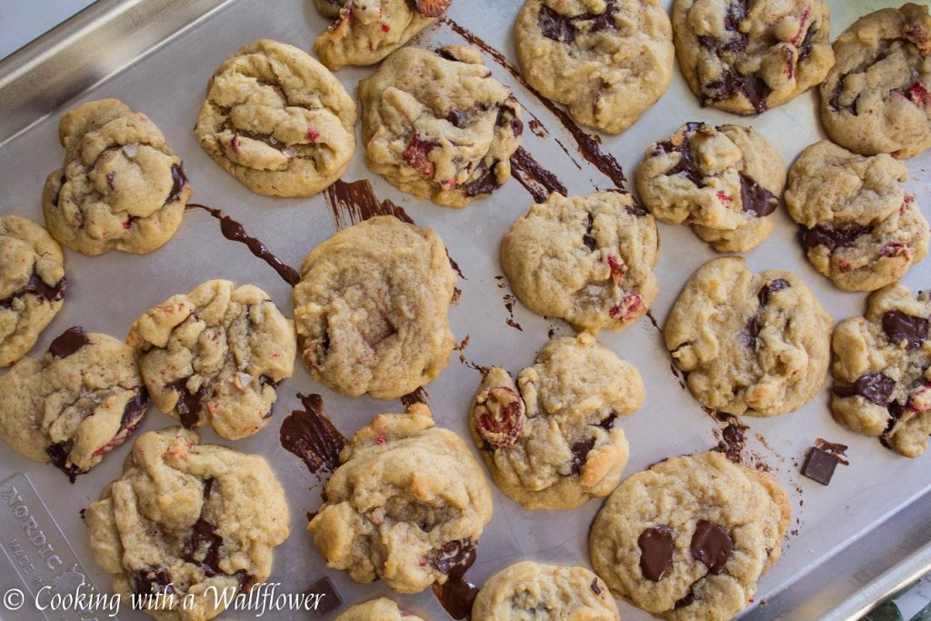 Strawberry Dark Chocolate Chunk Cookies | Cooking with a Wallflower